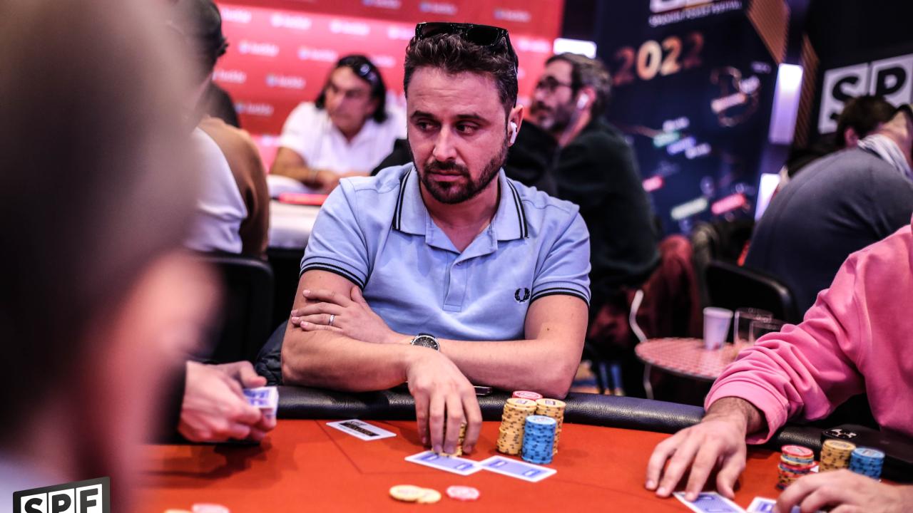 3-bet pot para Eneko Pérez, que sigue aumentando su stack
