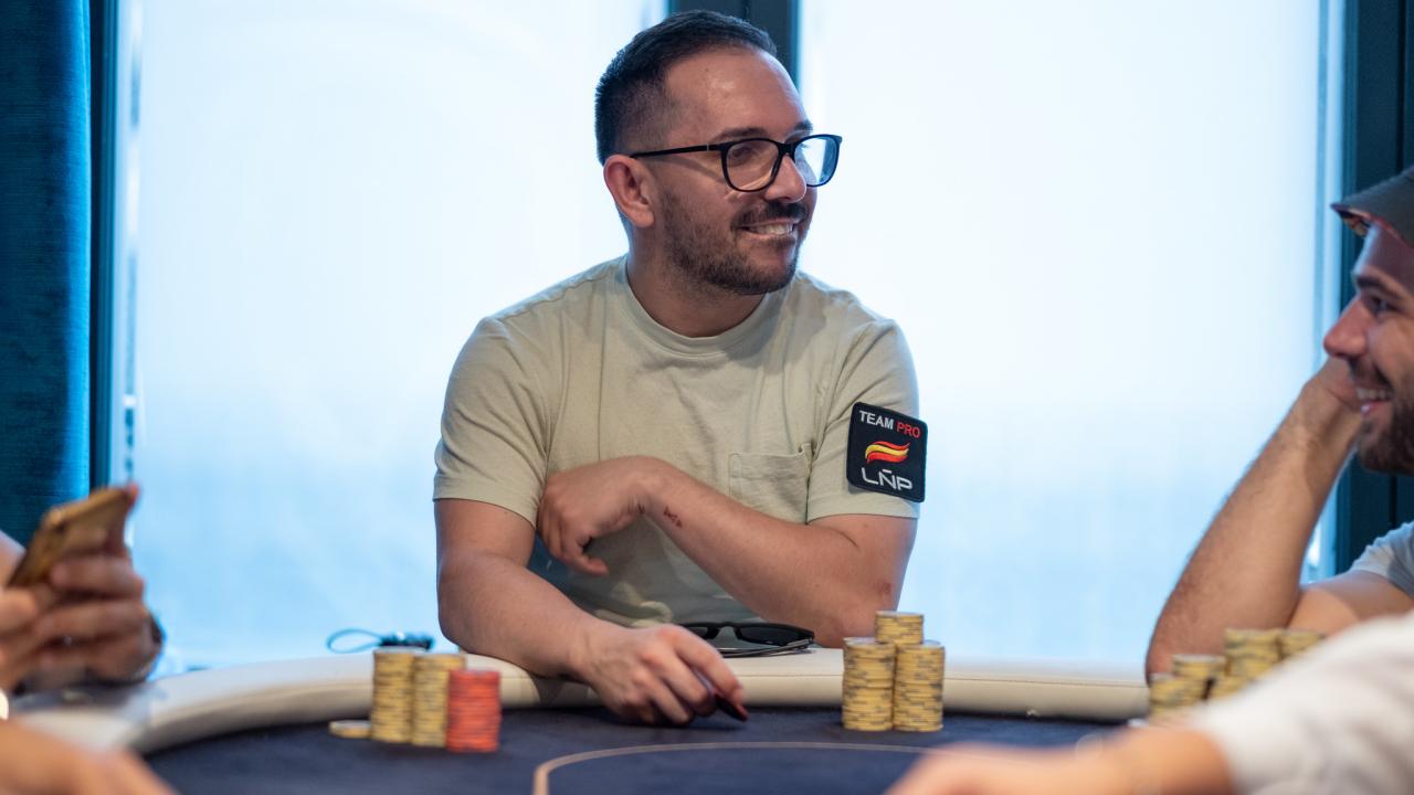 Kikuxo no consigue colarse en la mesa final y es el bubble boy de FT