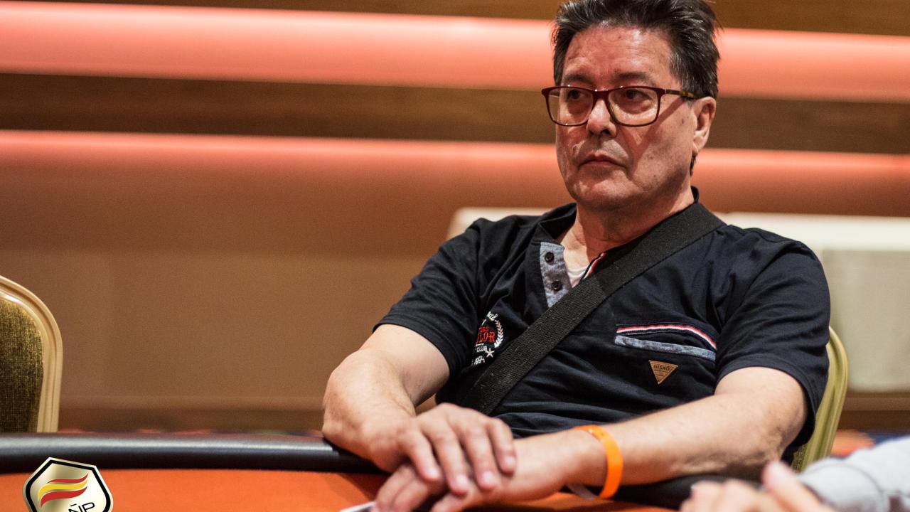 José Luis Ajenjo cae en 15ª posición 