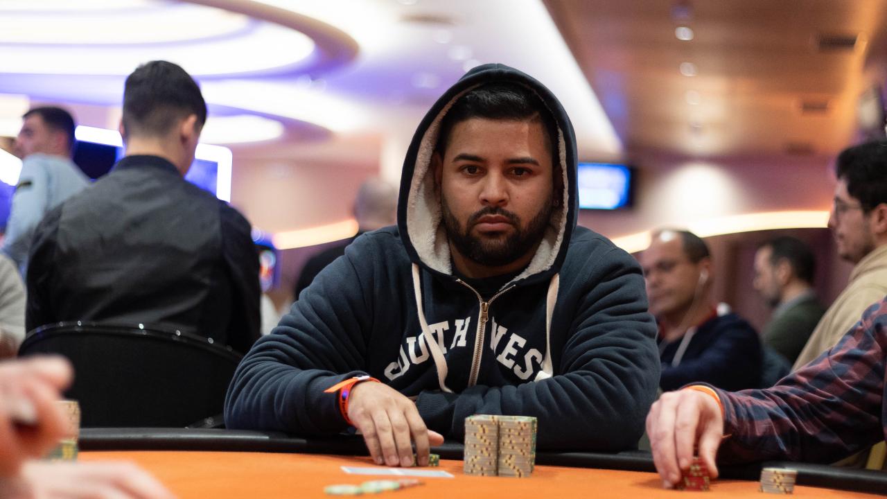 Cuando se juntan los astros en un flop... Kevin 'Sadupoker' elimina a Gorka Lazaparan y Fabian Moscato de un plumazo