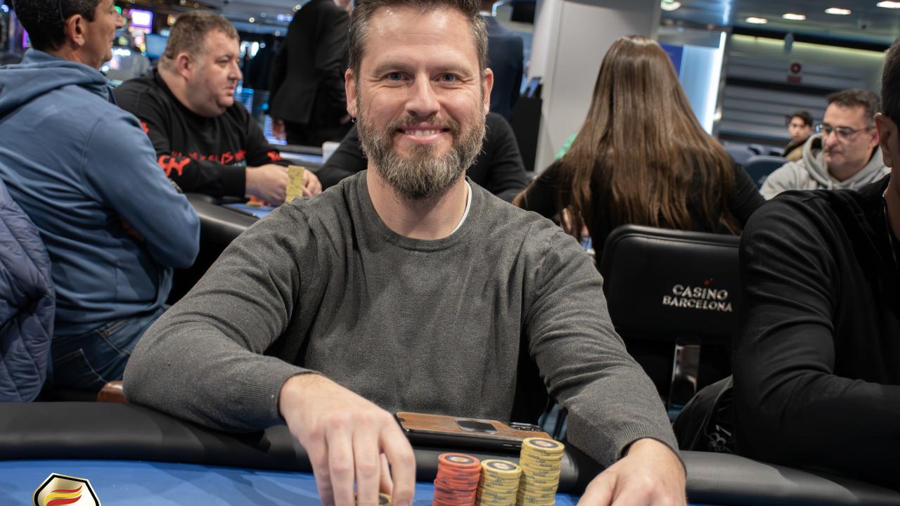 Iván Ruano abandona el Main Event en 15ª posición