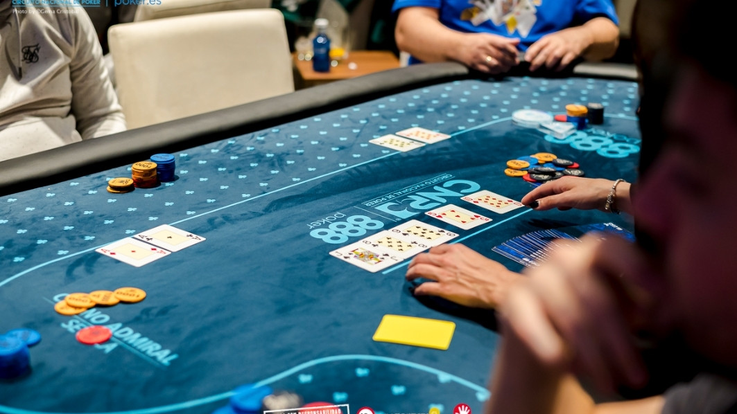 Las nueces en turn de Fernando Garcés holdean en river