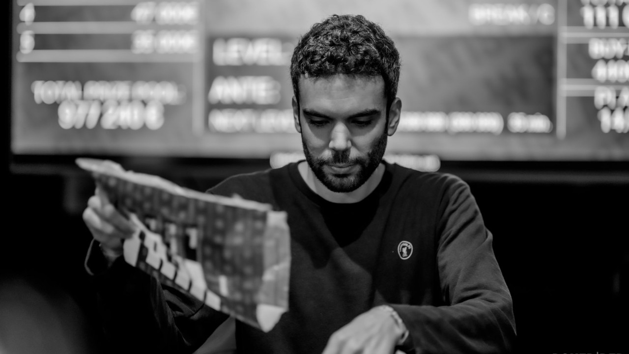 Arturo Biarge es el primer eliminado del día 3 en 14ª posición por 7.500 €