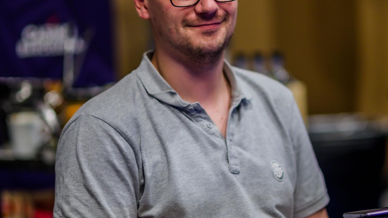 Jon Ander Martínez "Jounas14" también causa baja en el EPT Barcelona 