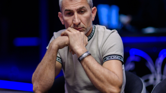 David Henrique Lopes solo "poker"