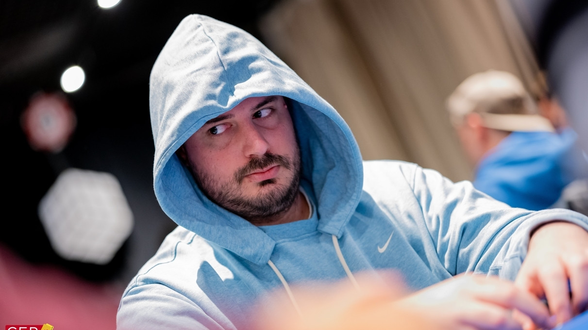 Carlos Sáez también dice adiós al Día 1C del Main Event 