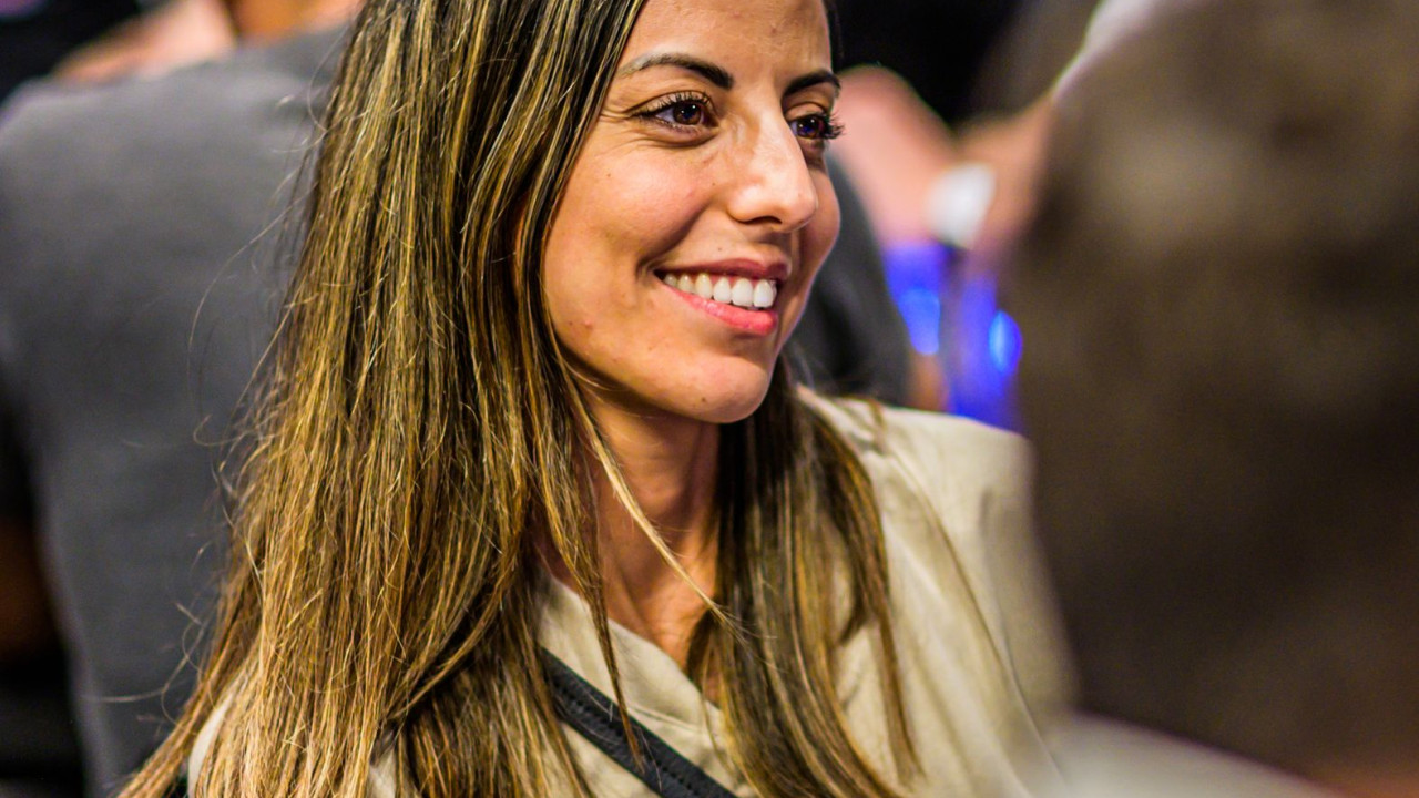 Lucía Navarro ronda los 100.000 puntos de stack en Estrellas Poker Tour