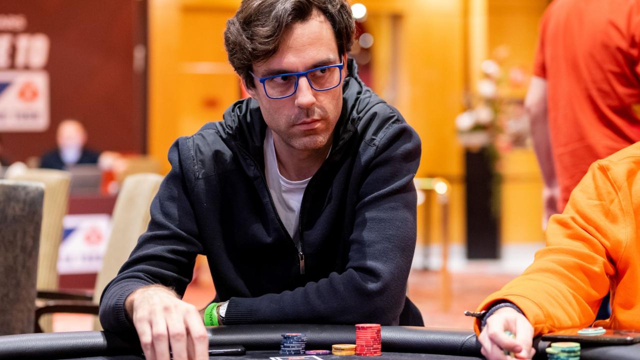 Carlos Lanzón cae eliminado en la recta final del Día 1C