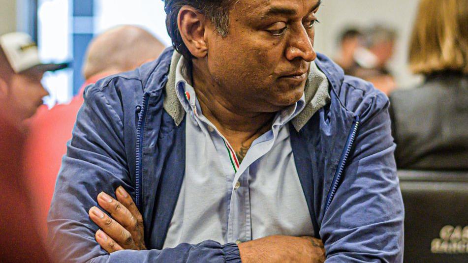 Harcharan Dogra Dogra aguanta tras estar en la cuerda floja