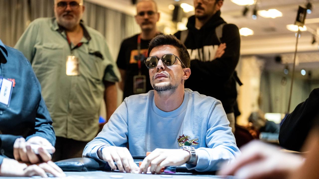 A Pol García le crackean ases en el peor momento, 20º clasificado del Main Event