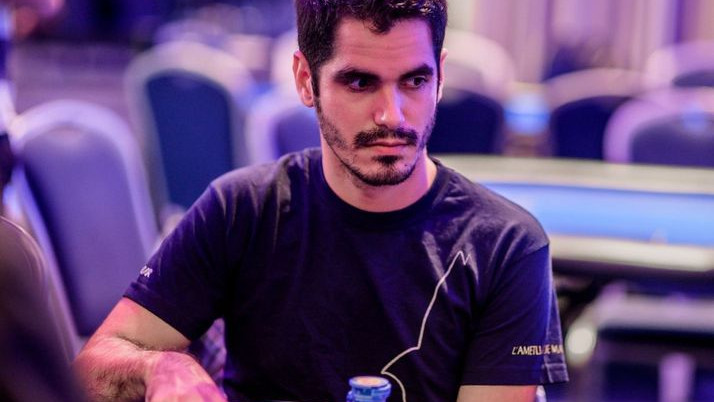 Álex Villa finaliza 11º tras perder un triple all in