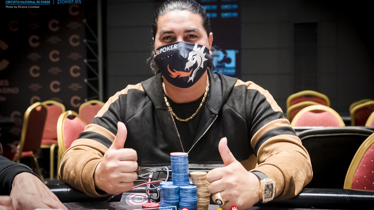Ramón Fernández, chipleader del Día 1B con un stack de 560.000 puntos