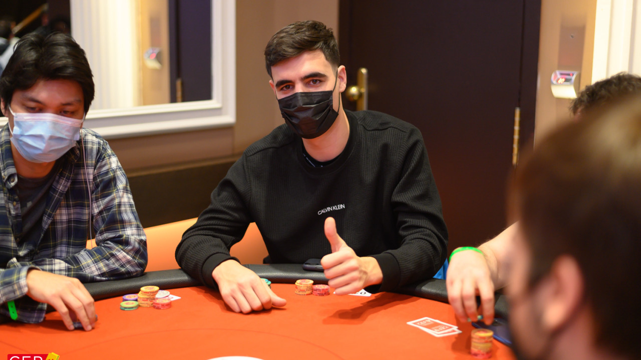 Javier Fernández "Vixuki" se coloca chipleader provisional, tras eliminar a dos jugadores