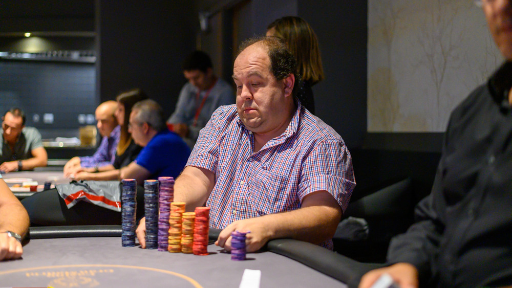 Beloqui le truca unos reyes a Gerard Carbó y este se convierte en el primer eliminado