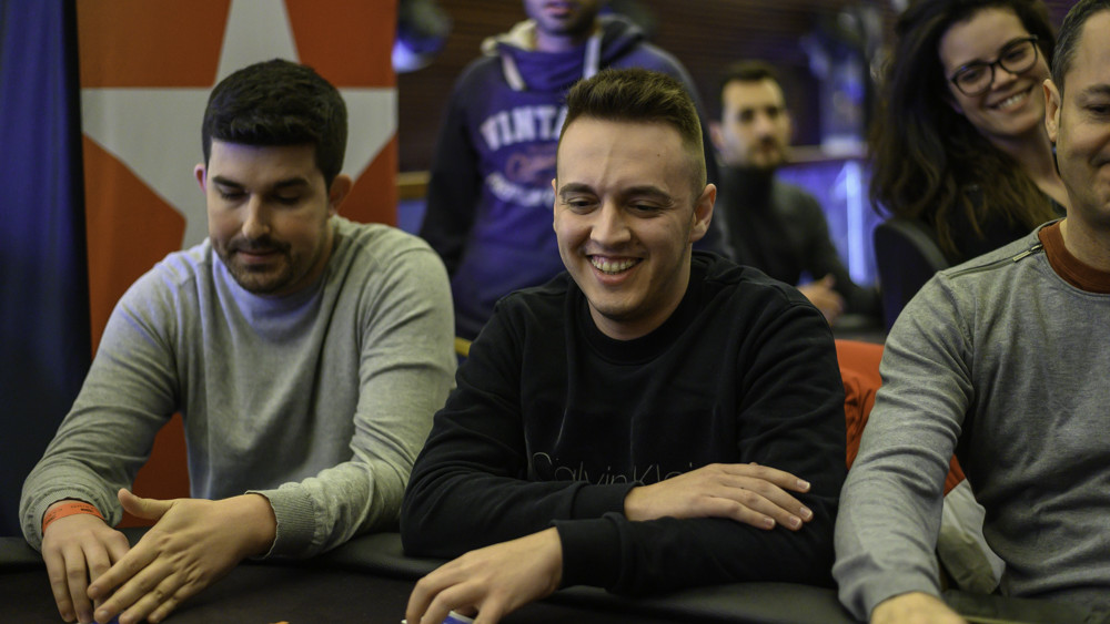 La montaña rusa de Carlos Sánchez termina en eliminación 