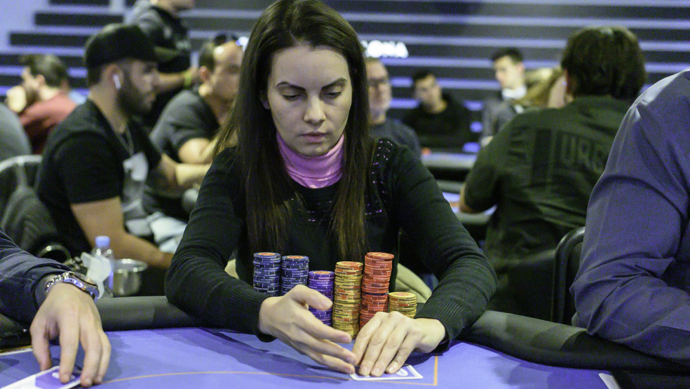 Elivra Malay se sitúa como chip leader destacada a falta de un nivel para finalizar