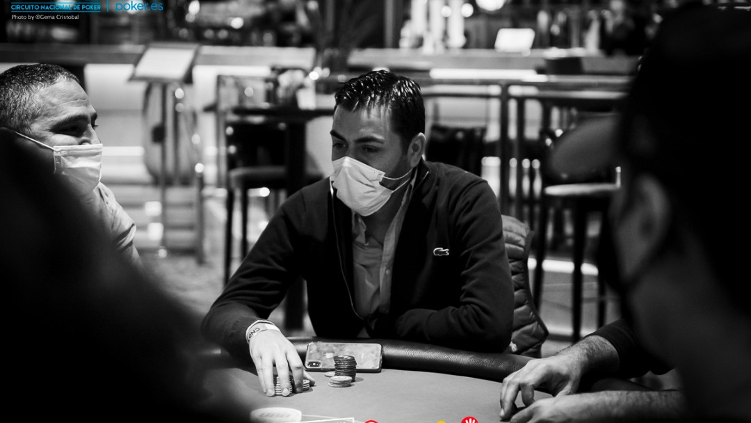 Primeros rostros conocidos en el Casino Gran Madrid