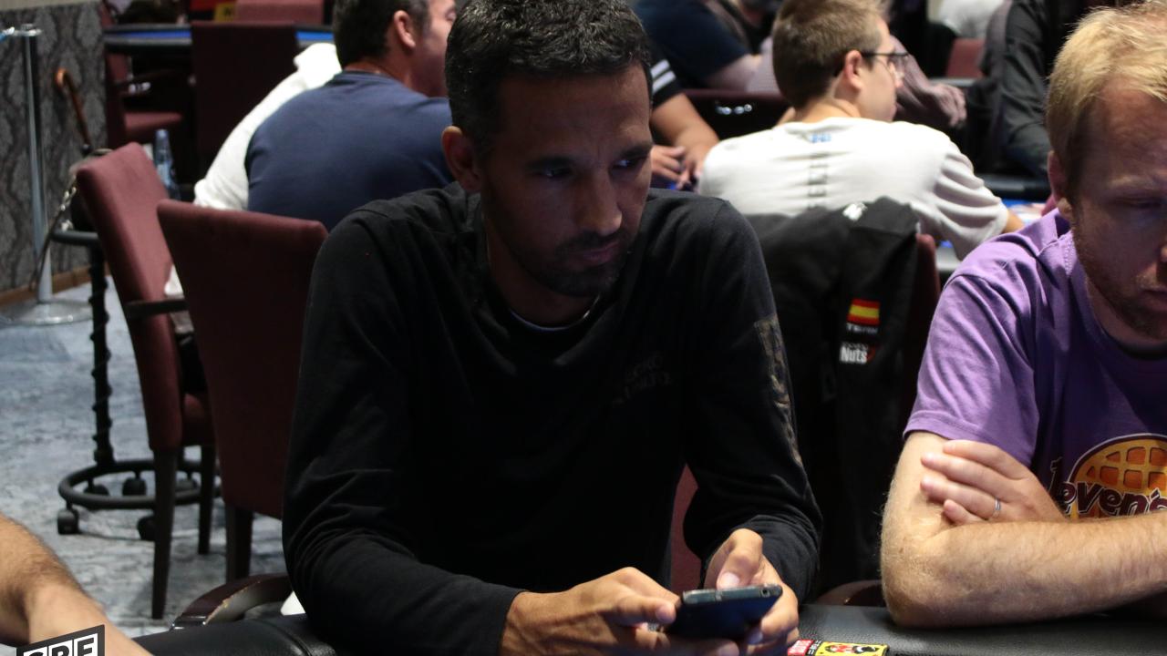 Un triple all in deja fuera del Main Event a "Siriapoker"