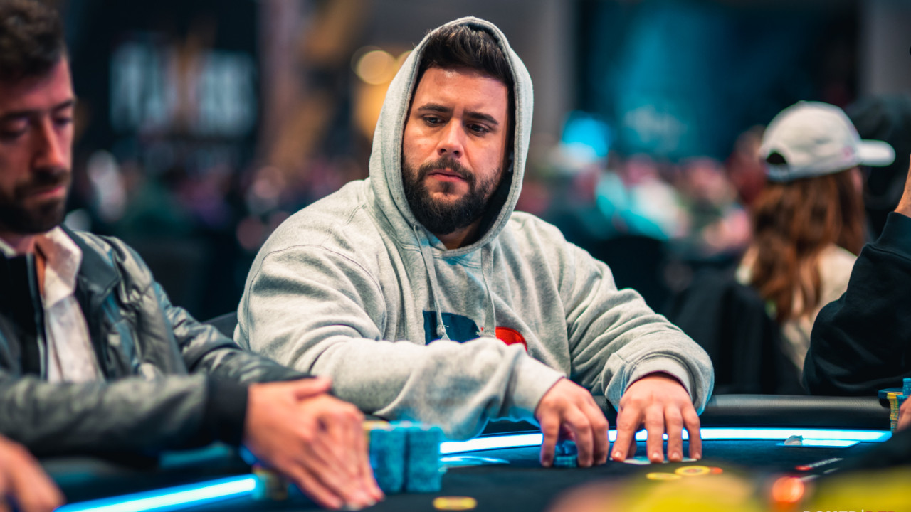Javi Fernández se dobla y sube hasta los 90.000