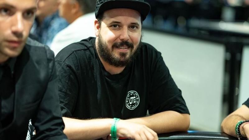 El líder de la general, Víctor Aubeso, de nuevo a la carga en el Main Event CEP Barcelona
