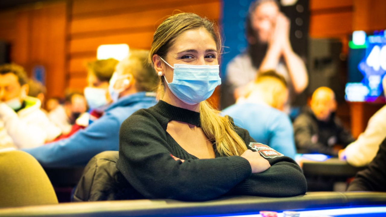 La roja presenta un once de muchos quilates en el 1B Main Event EPT Praga
