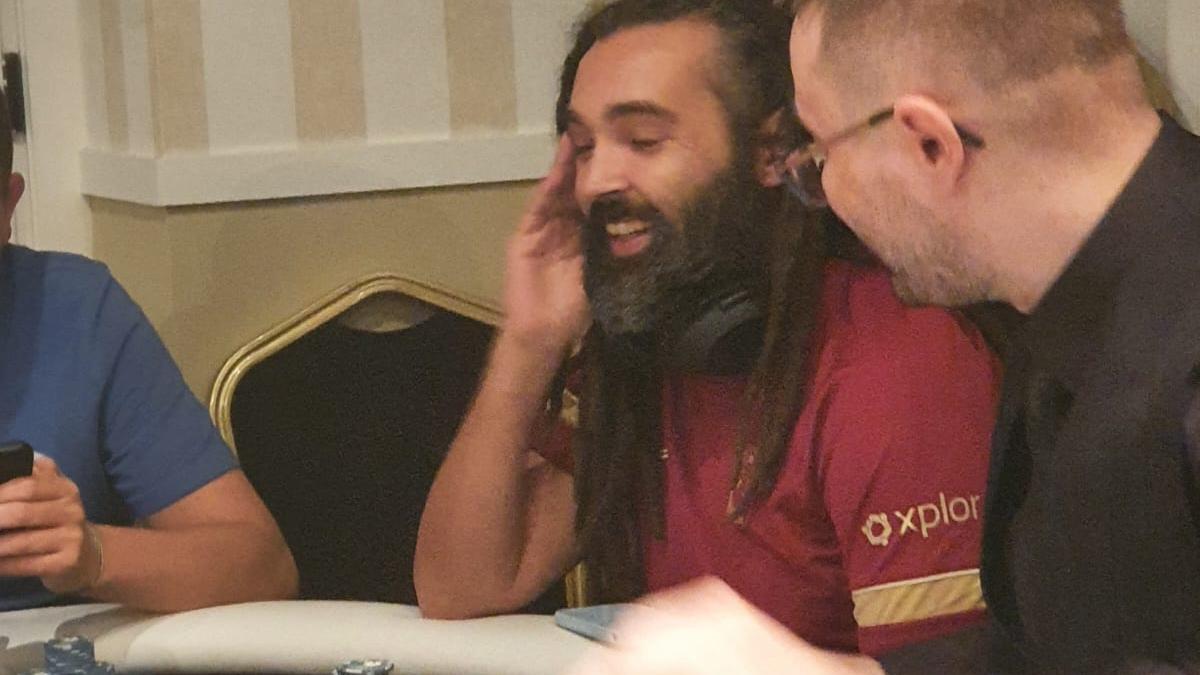 Tiago Alexandre se la lía a Mihai Ghergu
