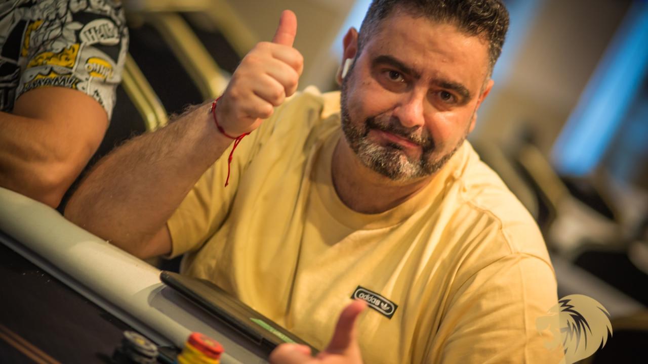 Aguanta, aguanta con la tripona y se la lían a Omar Anaya "Maruja Limón"