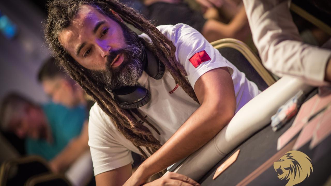 Tiago Alexandre haciéndose con la mesa