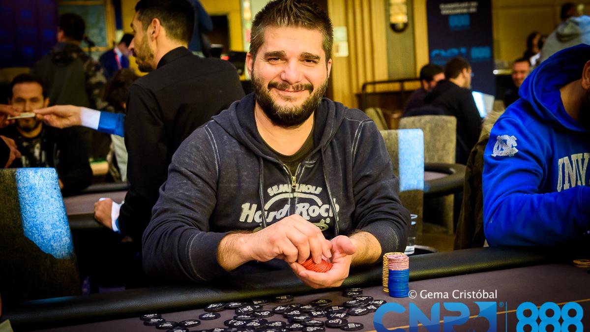 ¡Josito Bordás se queda con una sola ciega y justo después cae eliminado! 