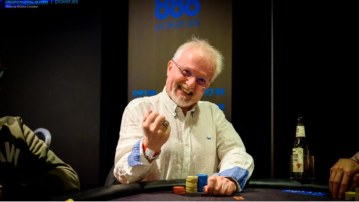 Tom Bedell intenta robar un bote gigante y le sale mal