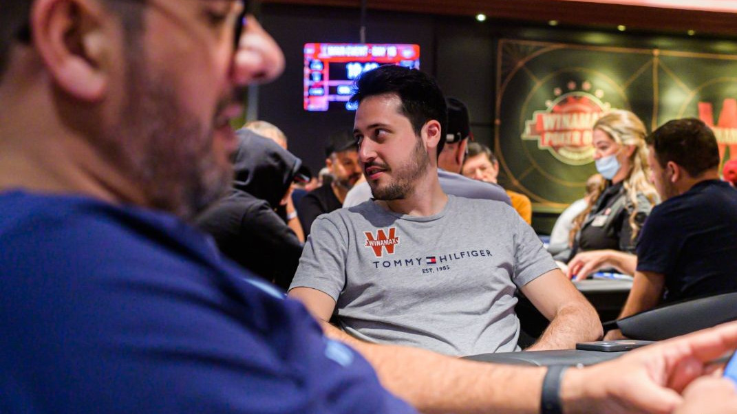 A las 16.00 CET, Masterclass con Adrián Mateos y Álex Romero