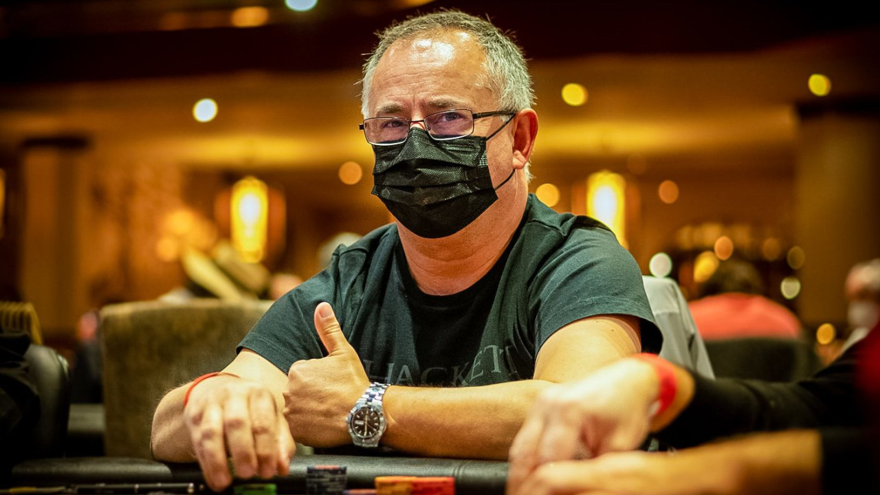 Csaba Kilin Borsos se dobla y vuelve a algo más de stack incial