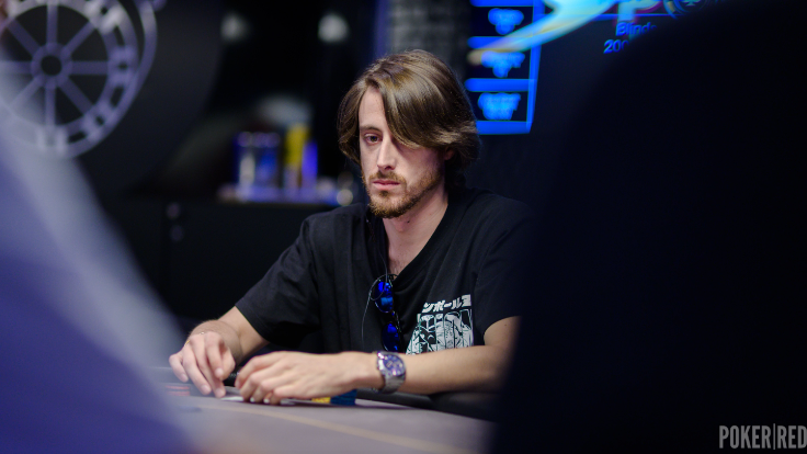 Alex Sanz jugando en su zona de confort consigue doblarse