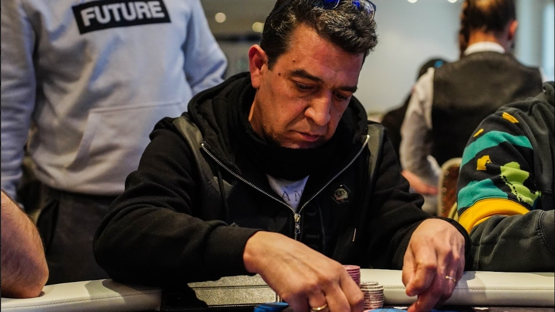 Eugenio Martínez se dobla con full house