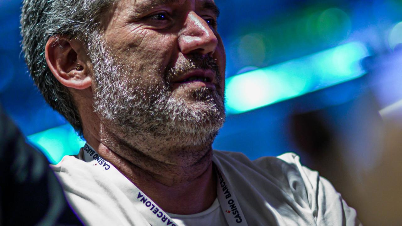 Francesc Sas se dobla tras la pausa de la cena
