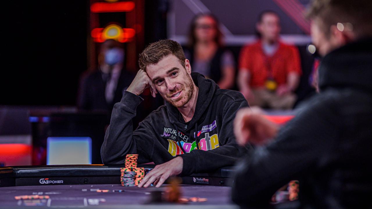 Espen pone all-in a Adrian y este tankea su decisión 20 minutos con la bottom pair