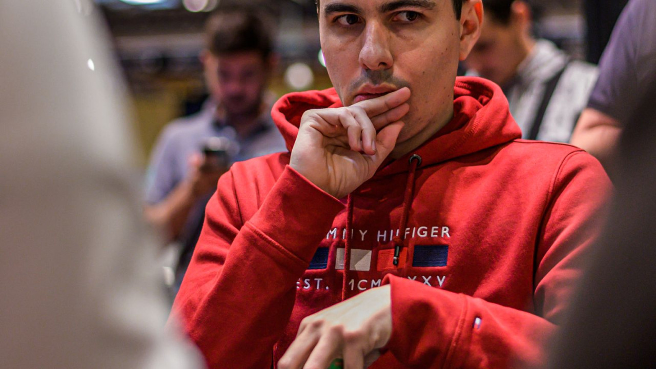 ¡Lander Lijó lidera el $50k High Roller de WSOP y tiene a tiro el brazalete!