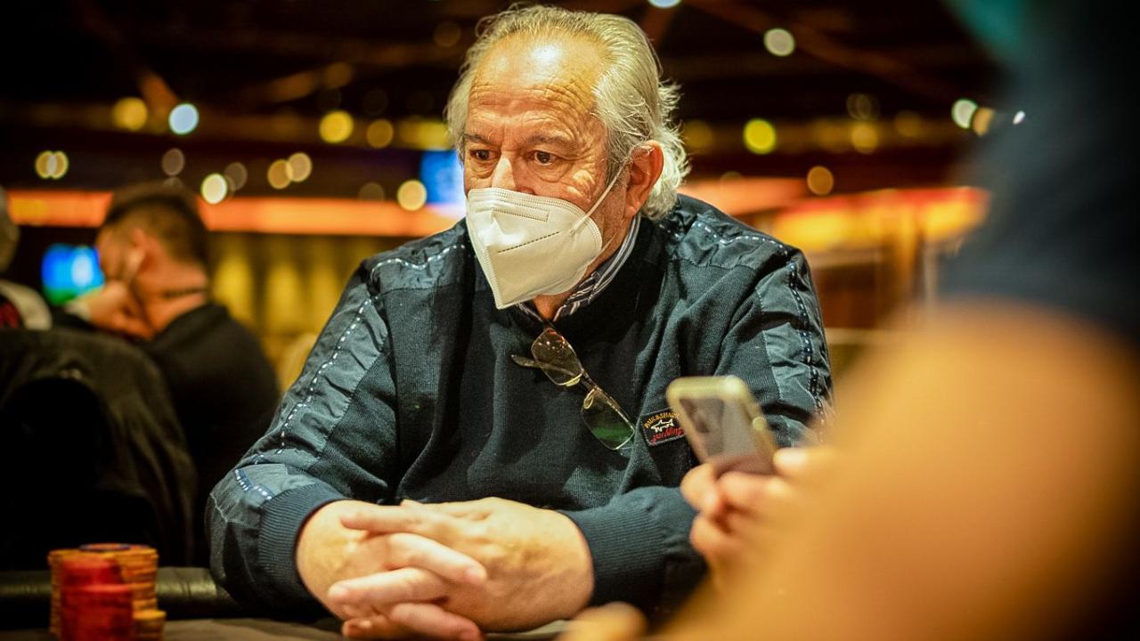 Abraham Serrano se dobla con jotas