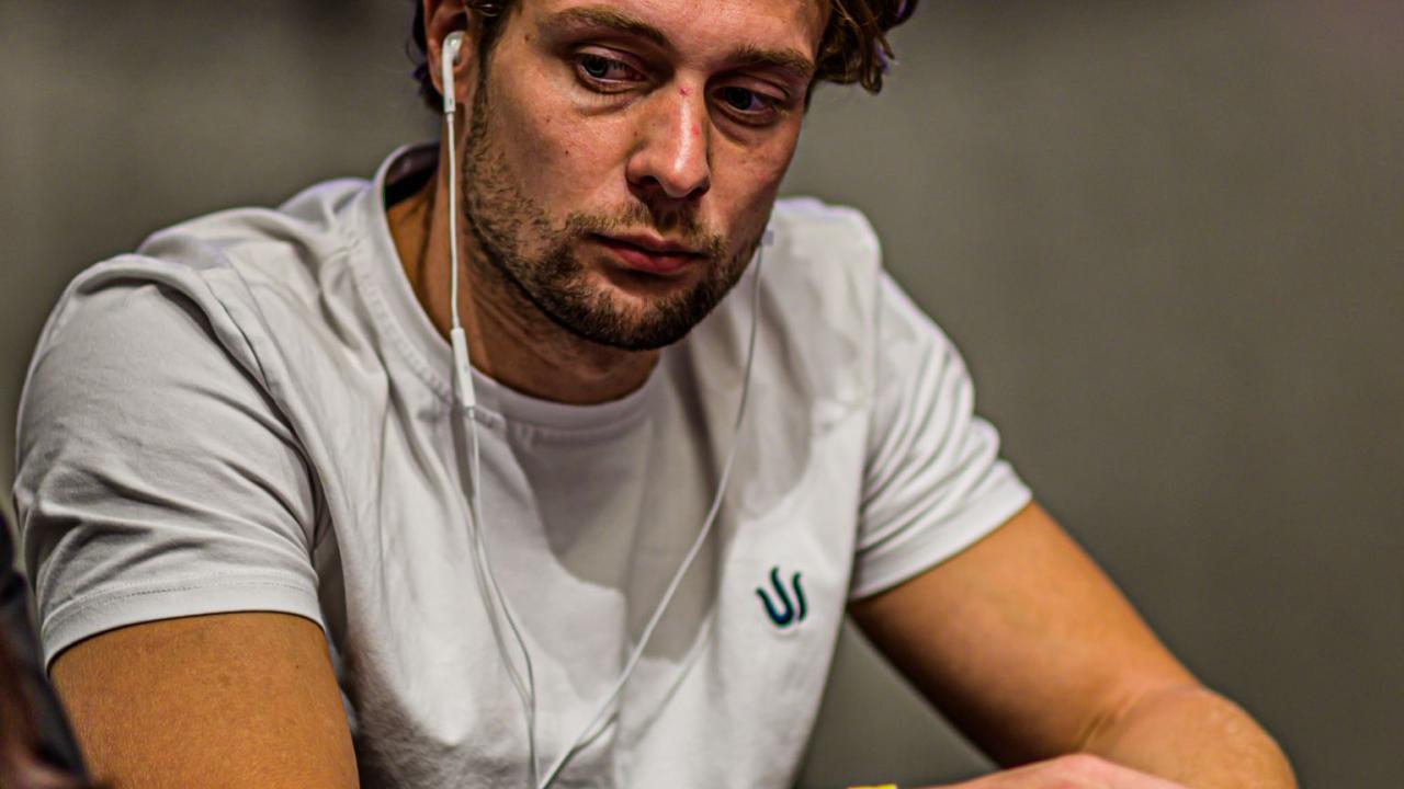 Seis jugadores left en el Evento #3 - Mystery Bounty 10.200 €