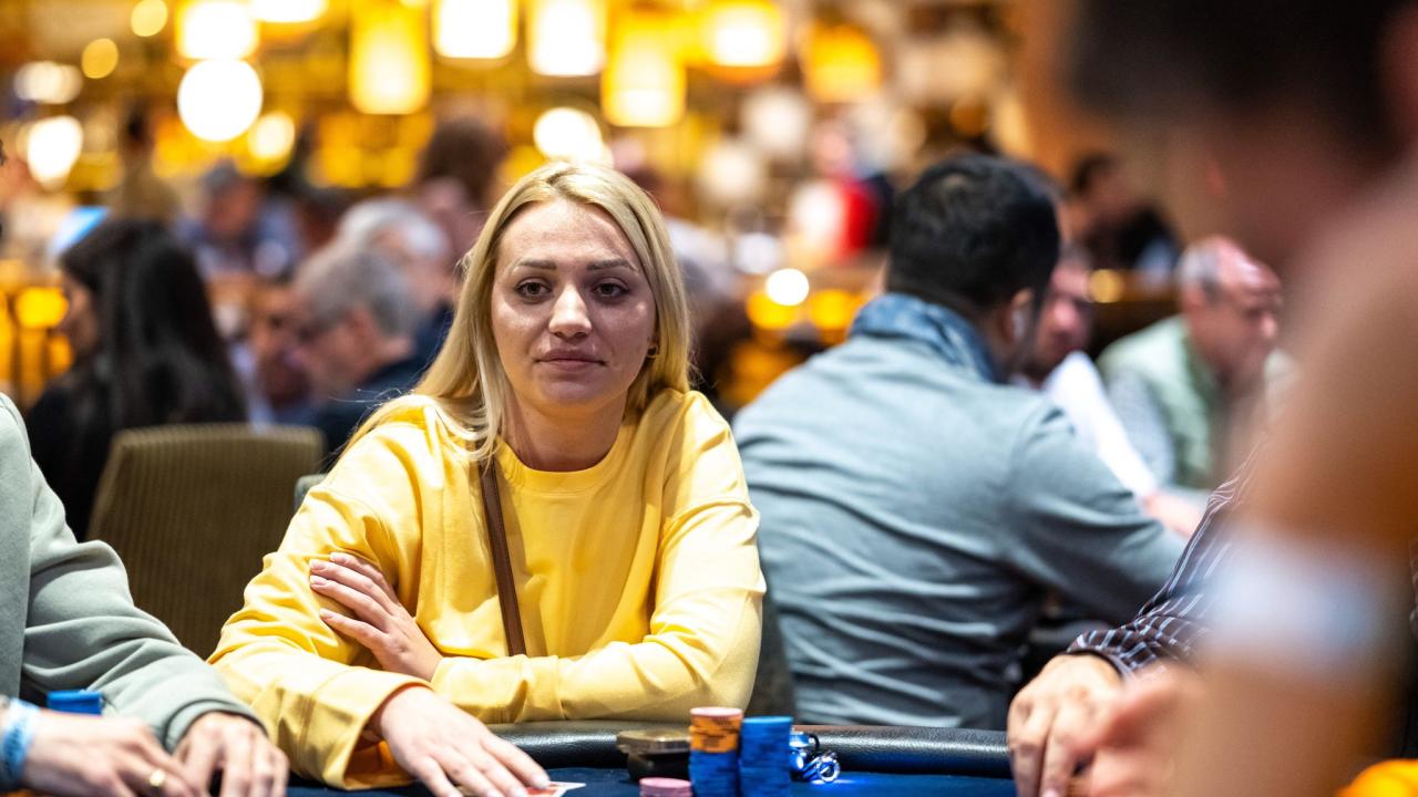 Mirela Becherv, double up premium