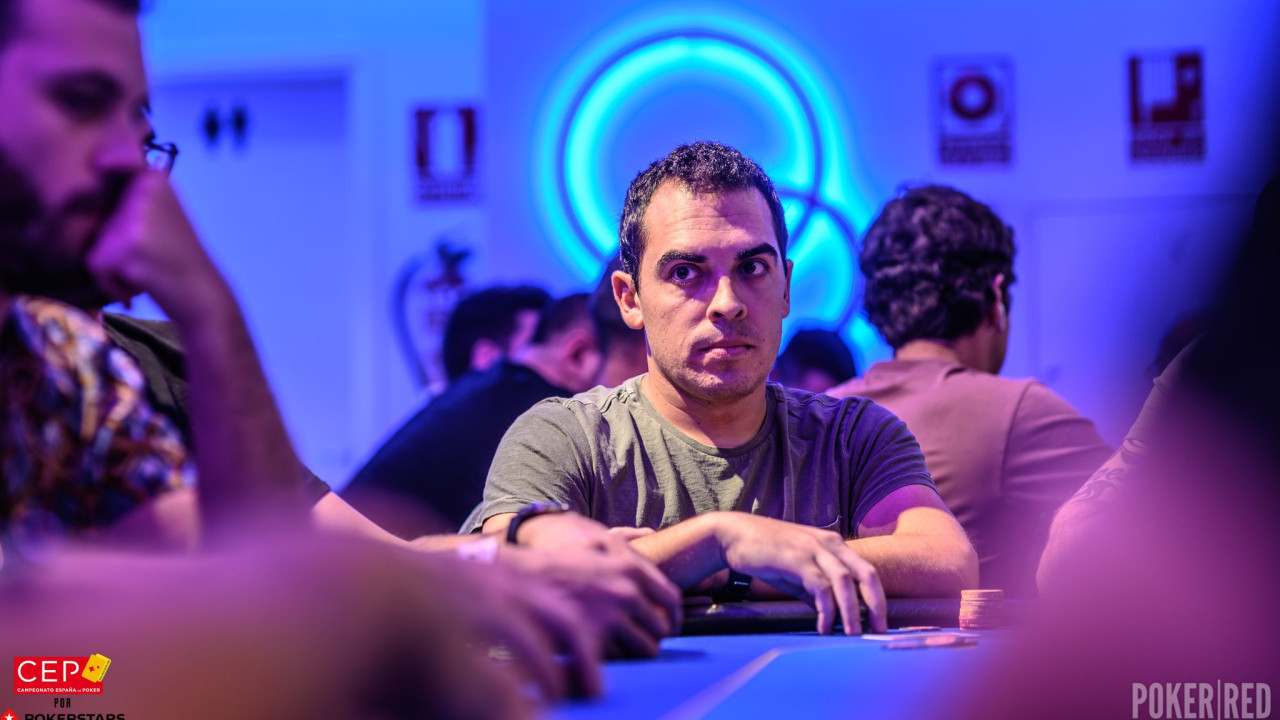 ¡Final de la jornada con Adrián Chabbi en cabeza del grupo de 15 aspirantes!