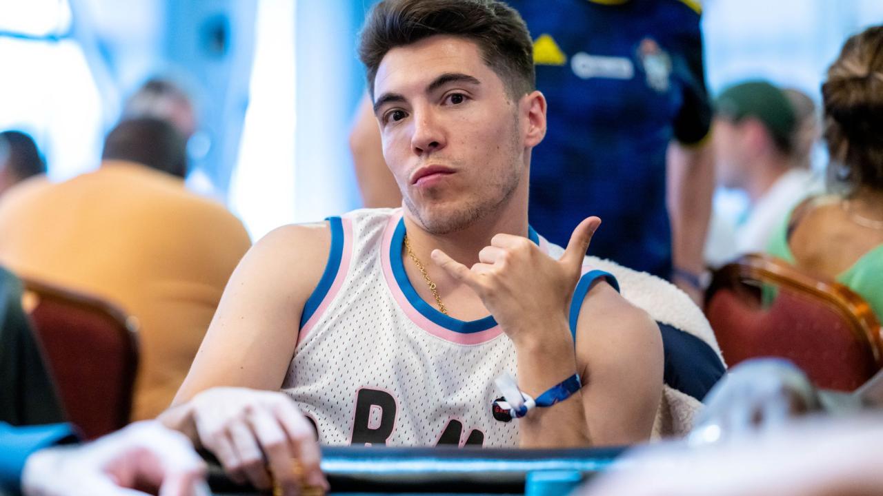 Iñigo Naveiro recibe un cooler postflop 