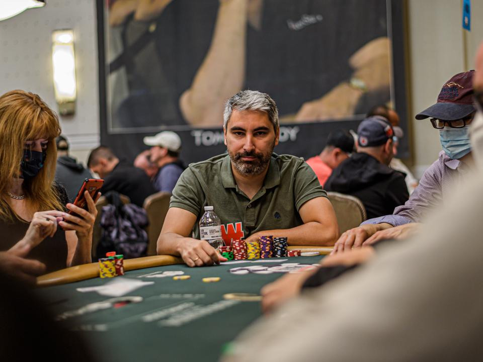 Joslopgon roza la victoria en la última jornada de las Galactic Series