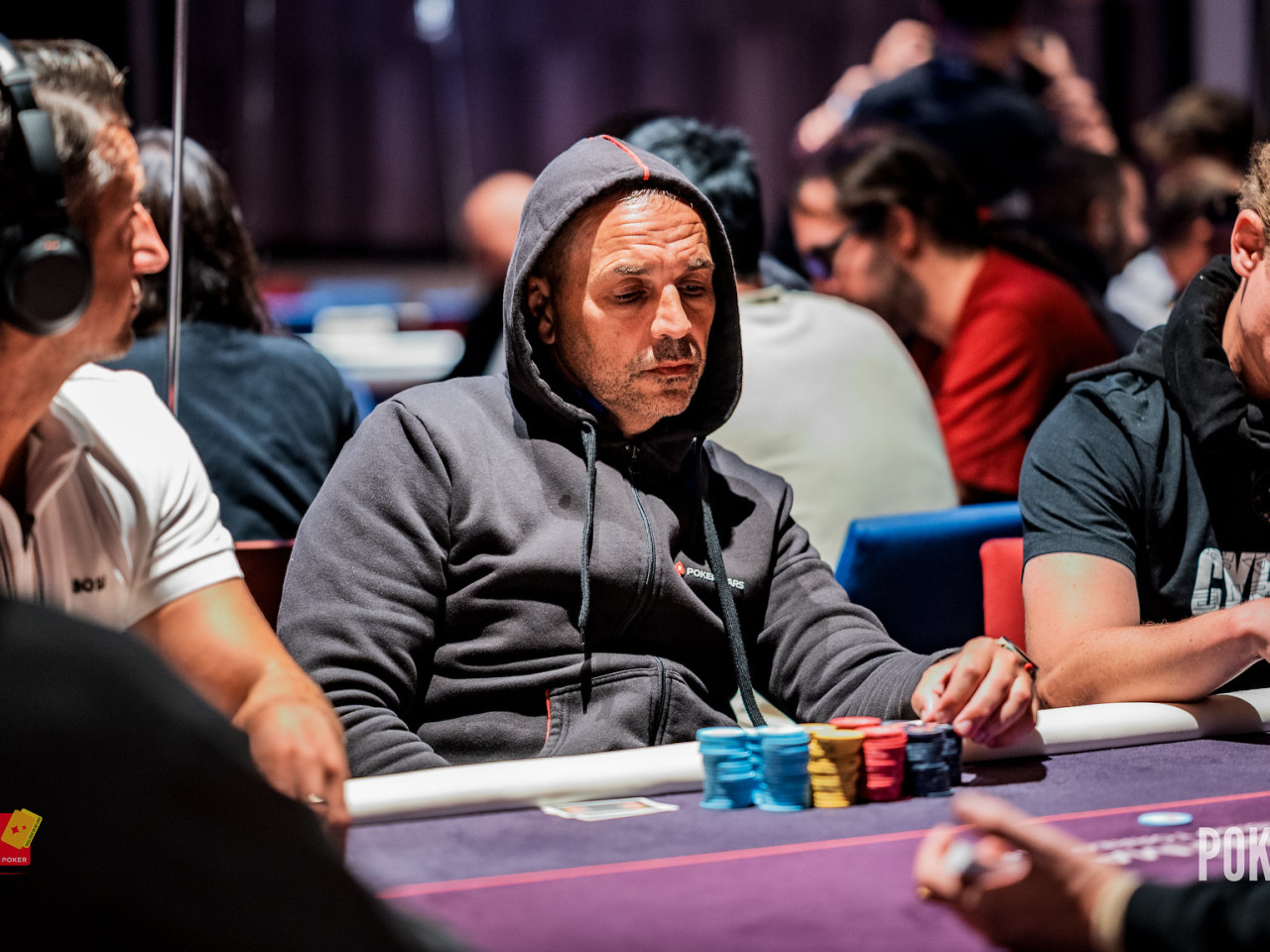 Raul Lozano lidera a los 50 supervivientes del Día 1B