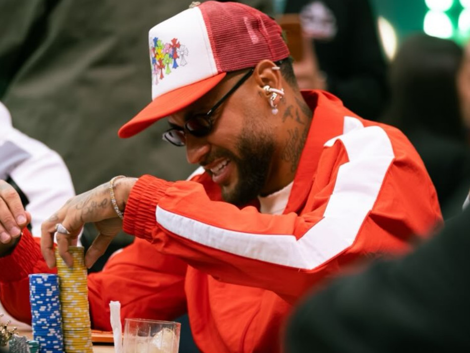 Neymar responde a las críticas por jugar el BSOP con un doblete