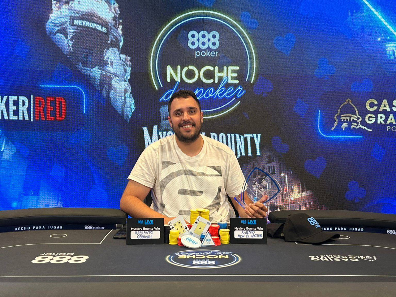 Carlos Mendiola gana el tercer episodio de la novena temporada de Noche de Poker