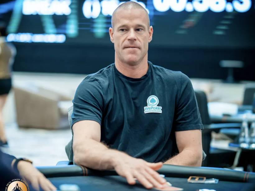 Patrik Antonius lidera una FT del Main Event en la que no pudo estar Elías Gutiérrez