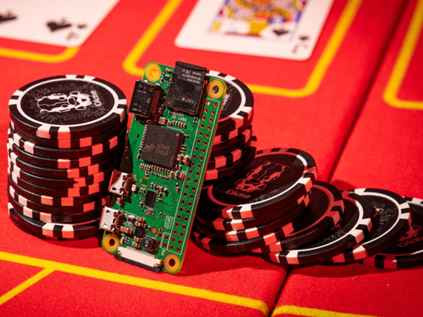 Hackean un barajador automático y Doug Polk avisa: «Si lo ves en una partida privada, sal corriendo»