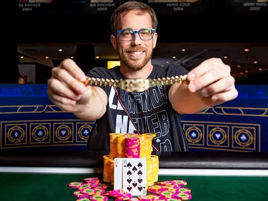 Nelson Marí suma un brazalete más a la armada ganando el $777 Lucky 7’s
